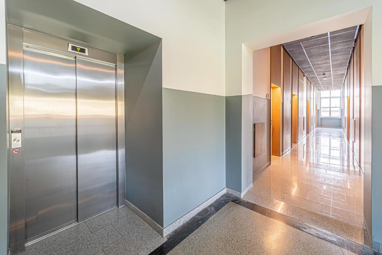 Ministerija Loft Apartment With Parking & Ac Kaunas Kültér fotó